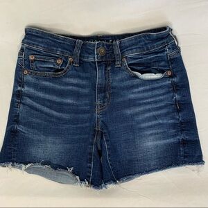 American eagle midi super stretch jean shorts size 4 dark wash raw hem